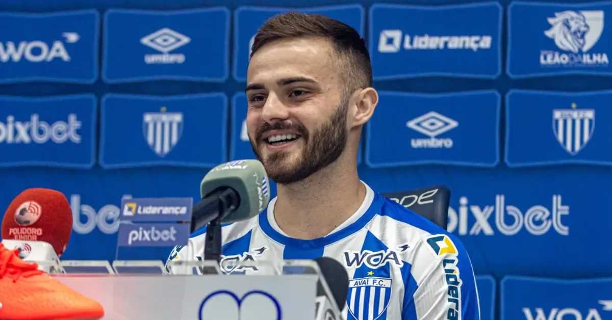 Gabriel Poveda é um dos reforços acertados pelo Remo para tentar fortalecer o ataque azulino na sequência do Campeonato Brasileiro