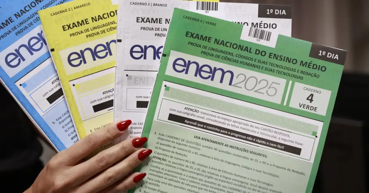 Resultado do Enem 2025 será divulgado nesta semana e pode definir o ingresso de milhares de estudantes no ensino superior por meio do Sisu, Prouni e Fies.