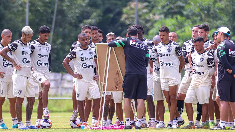 O Paysandu implementa rodízio de jogadores da base nos treinos do profissional