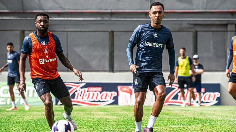 Clube do Remo adota nova estratégia pré-jogo para valorização da Família e profissionalismo dos atletas