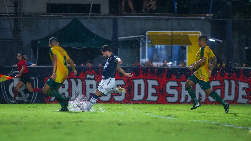 Autor do gol azulino, o atacante Gabriel Talliari resumiu o sentimento do elenco após o apito final.