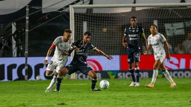 Remo ainda não conseguiu passar um jogo sequer sem sofrer gols nesta edição do campeonato