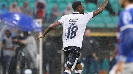 O gol foi marcado pelo zagueiro Duplex Tchamba após cruzamento de Zé Welison.