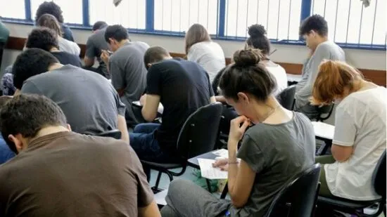Ao todo, são mais de 40 vagas distribuídas entre unidades da universidade.