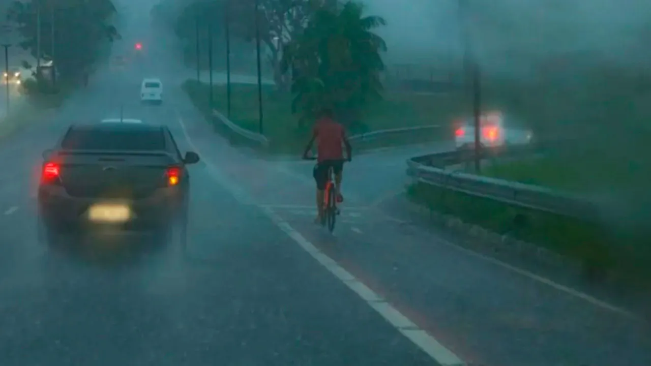 O cenário crítico é provocado por um canal de umidade com potencial para se organizar como uma Zona de Convergência do Atlântico Sul (ZCAS).