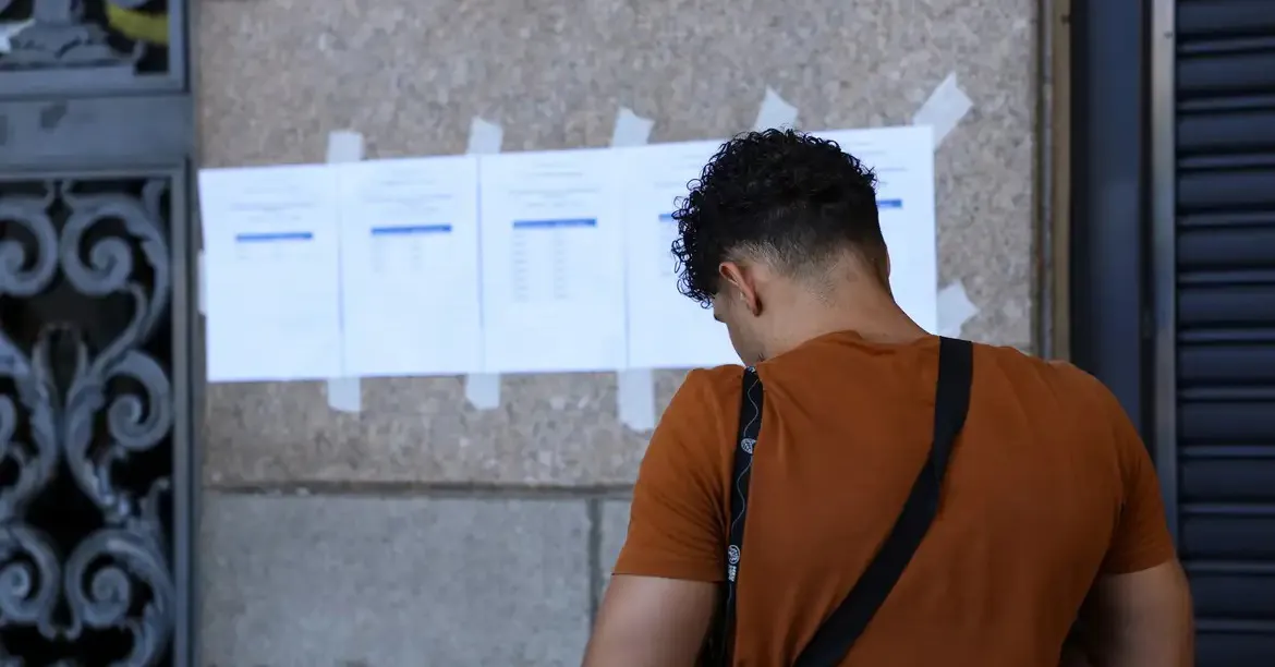 Os candidatos que que quiserem entrar com recurso para revisão das notas devem apresentá-lo no período de 9 a 12 de janeiro.