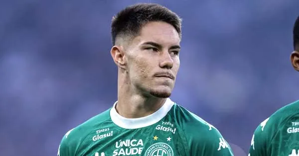 Volante Caio Mello vestiu a camisa 10 no Guarani.