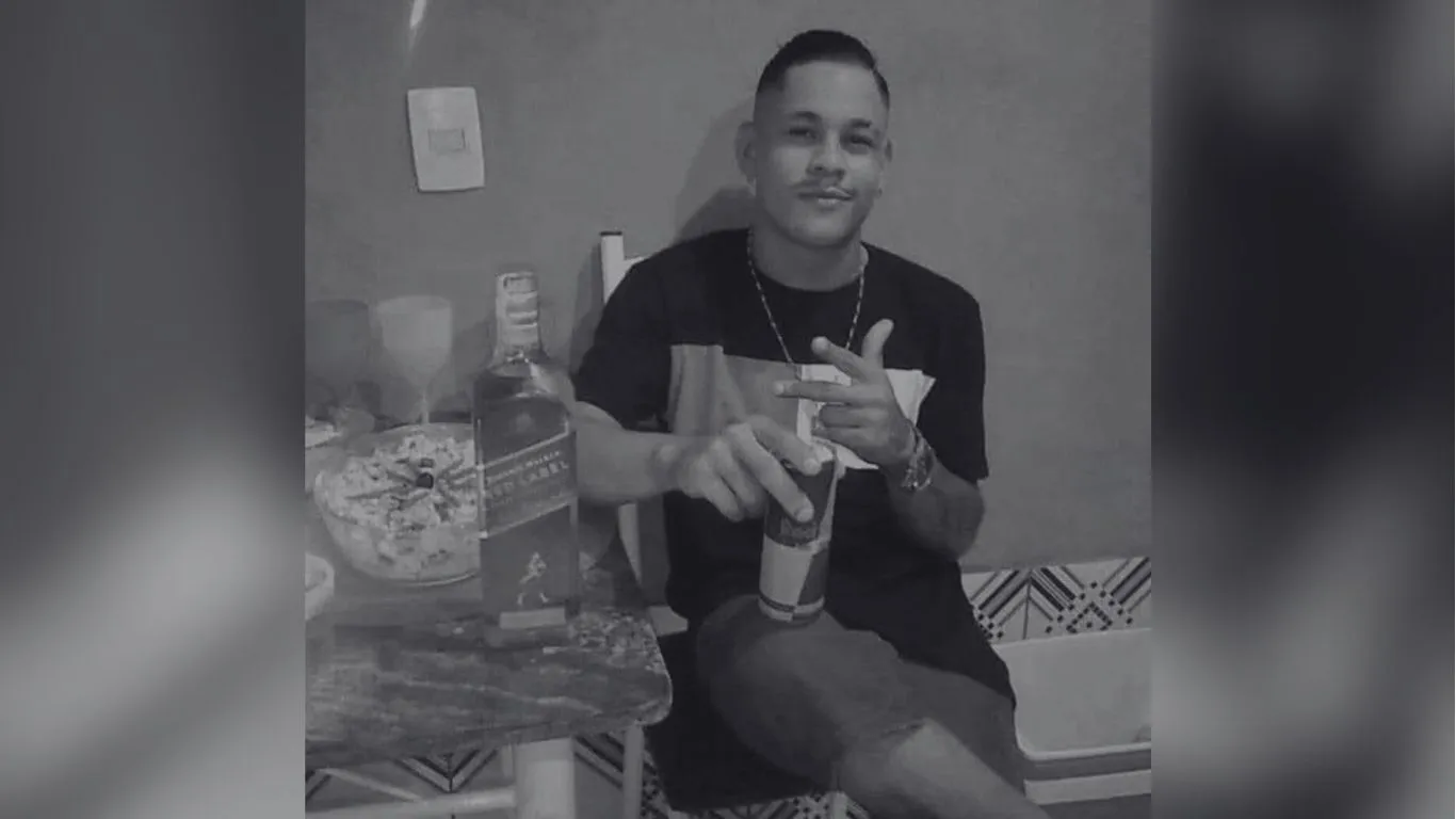 Marley da Silva de Sousa foi morto a tiros de pistola 9mm enquanto trabalhava em um salão de cabeleireiro