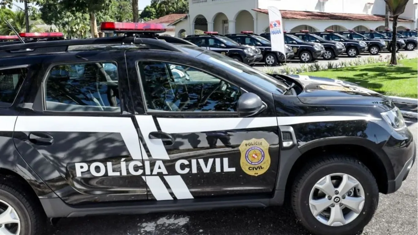 Roquidson responde pelo crime tipificado no Artigo 157 do Código Penal (Roubo).