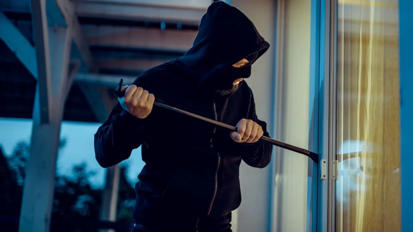 A família do jovem atribui sua agilidade à calma sob pressão e ao instinto de proteção.