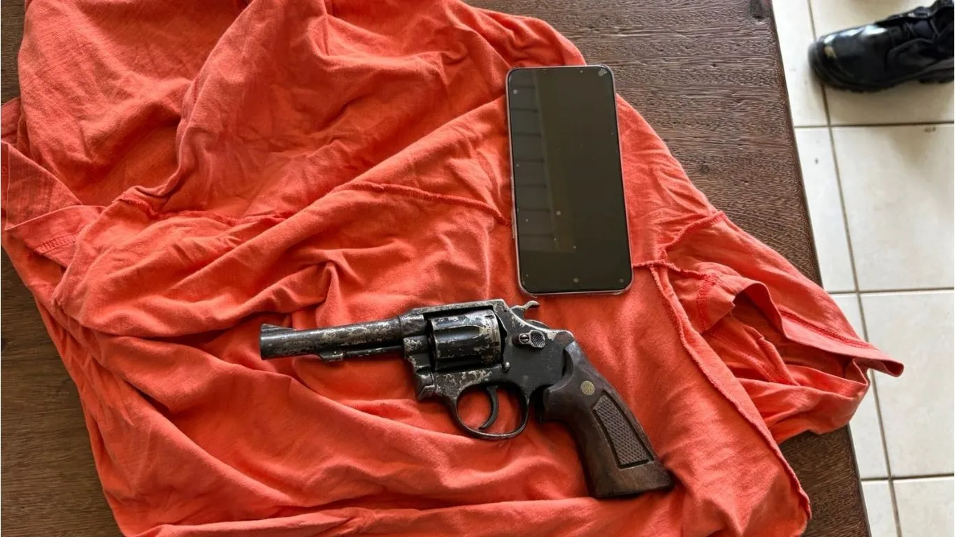 A intervenção terminou com um suspeito morto após confronto e a prisão de um foragido da delegacia de Anapu.