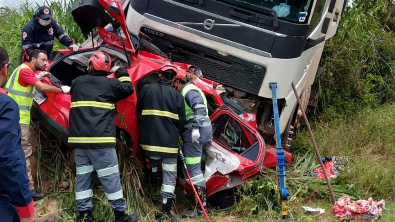 A Polícia Civil prendeu o motorista de uma carreta envolvida no grave acidente que resultou na morte de quatro indígenas