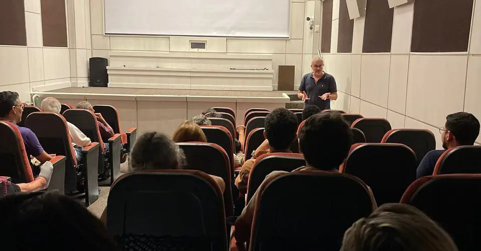 Cineclube SINDMEPA exibe 'A Felicidade Não se Compra'