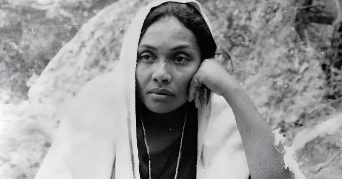 Maria Ribeiro, aos 102 anos, marcou gerações ao interpretar Sinhá Vitória em "Vidas Secas"; fãs lamentam sua morte.