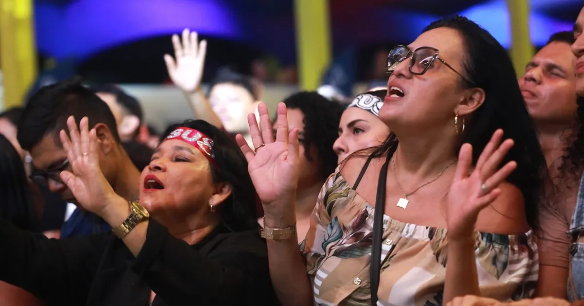 Belém inteira cantando e celebrando seus 410 anos no Dia Gospel, no Portal da Amazônia.