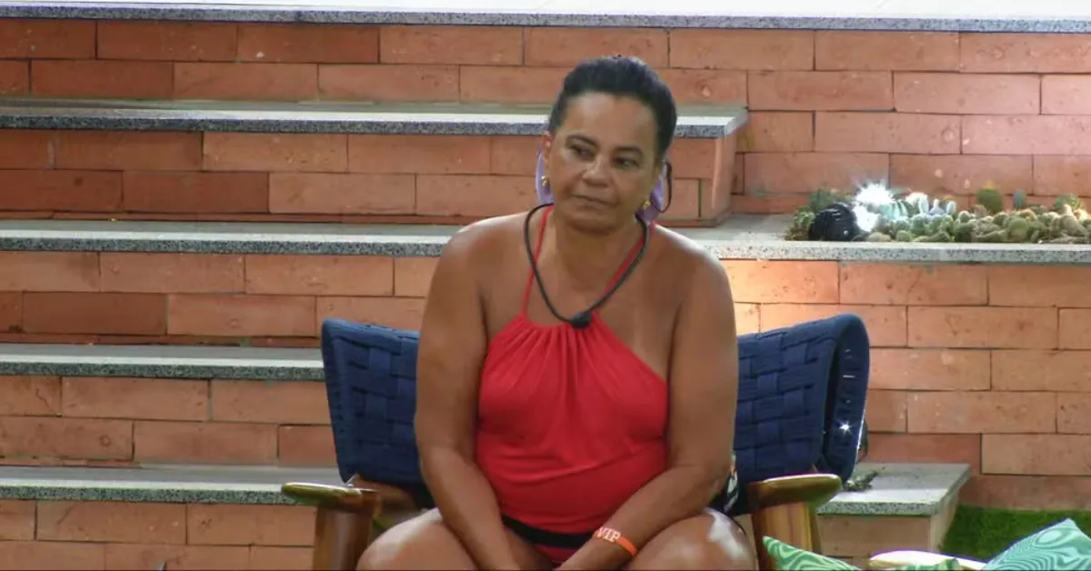 Solange Couto conversa com Leandro Boneco na área externa do BBB 26 e desabafa sobre mudanças de comportamento e dificuldades nas relações dentro da casa.