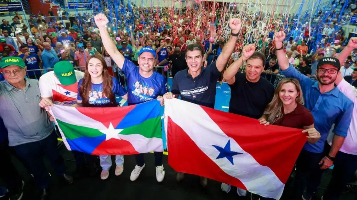 Ação realizada durante o aniversário de 34 anos do município garante auxílio financeiro para construção e reforma, além de segurança jurídica para produtores rurais.