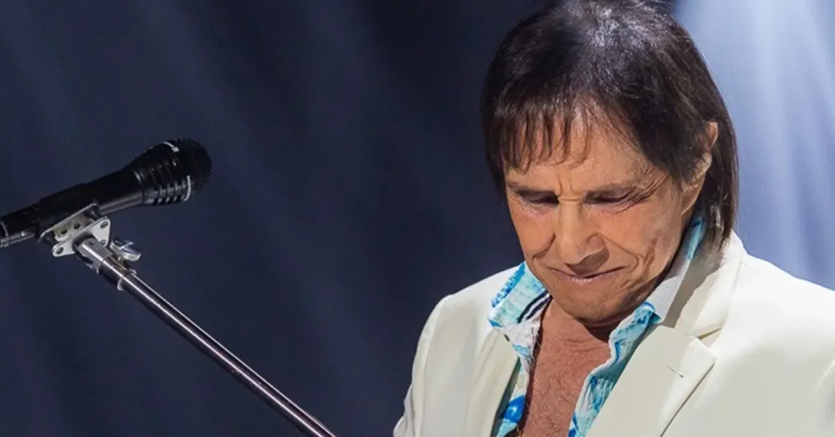 Roberto Carlos sofreu um acidente de carro. Equipe se pronunciou sobre o estado de saúde do cantor.