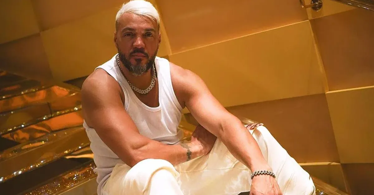 Cantor Belo aparece em relatório da Polícia Federal após troca de mensagens envolvendo desembargador preso na Operação Unha e Carne.