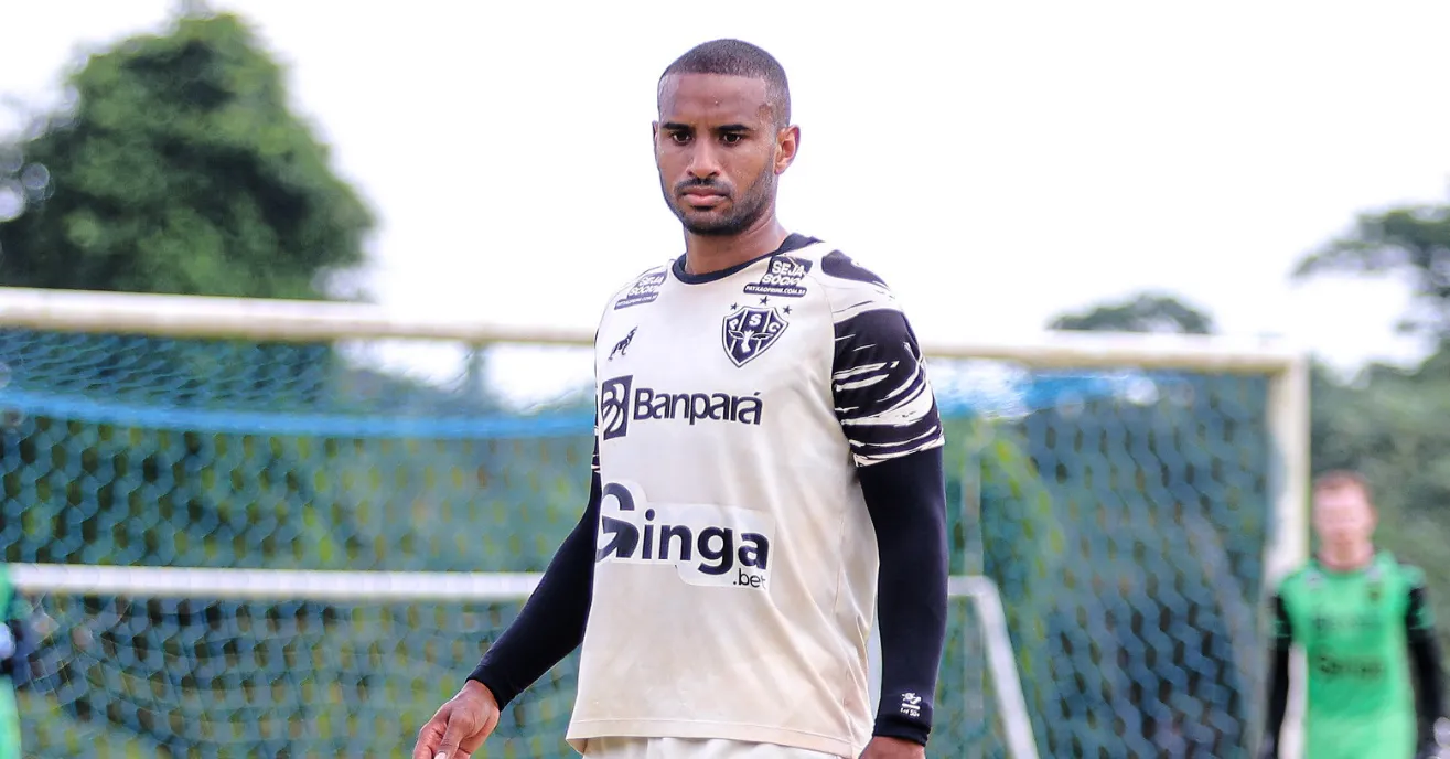 Edilson está ajudando os jovens da base no profissional