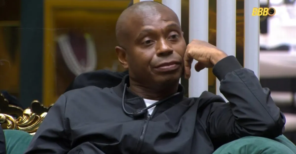 Edilson Capetinha no BBB 26: ex-jogador enfrenta repercussão negativa após fala polêmica, pede desculpas a colega de confinamento e ameaça desistir do reality.