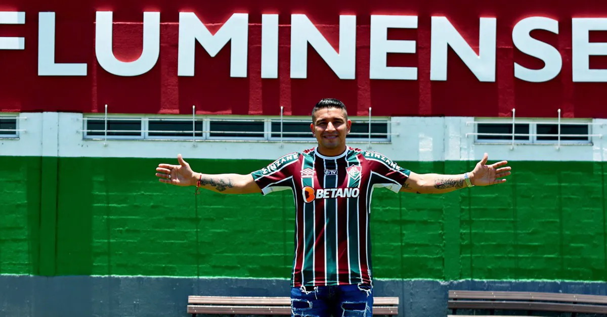 O ex-jogador do Fluminense, Mario Pineida, foi assassinado na última quarta-feira (17), em Guayaquil, no Equador.