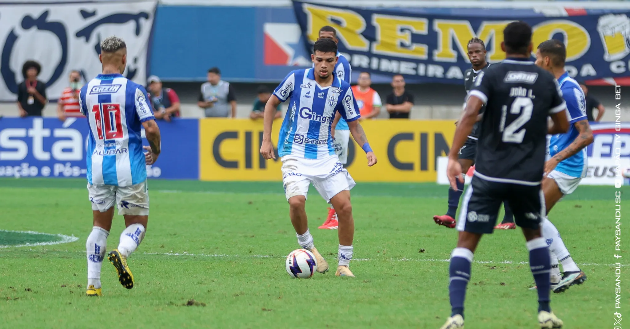 Imagem ilustrativa da notícia: Com um a menos, Paysandu segura empate contra o Remo