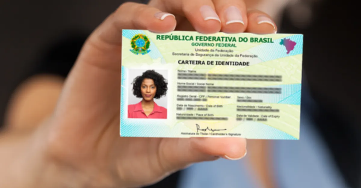 De acordo com o Decreto nº 10.977/2022, o modelo antigo do RG continuará válido até o ano de 2032.