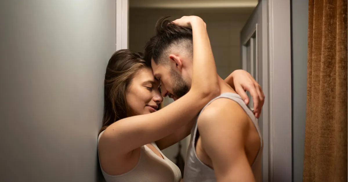 Quando há uma diferença maior entre o tamanho do pênis e a capacidade de acomodação do corpo, o sexo pode gerar incômodo ou até dor.