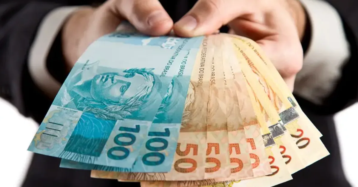 O mês é associado a uma maior dispersão e a uma sensação de segurança que pode não refletir a realidade financeira