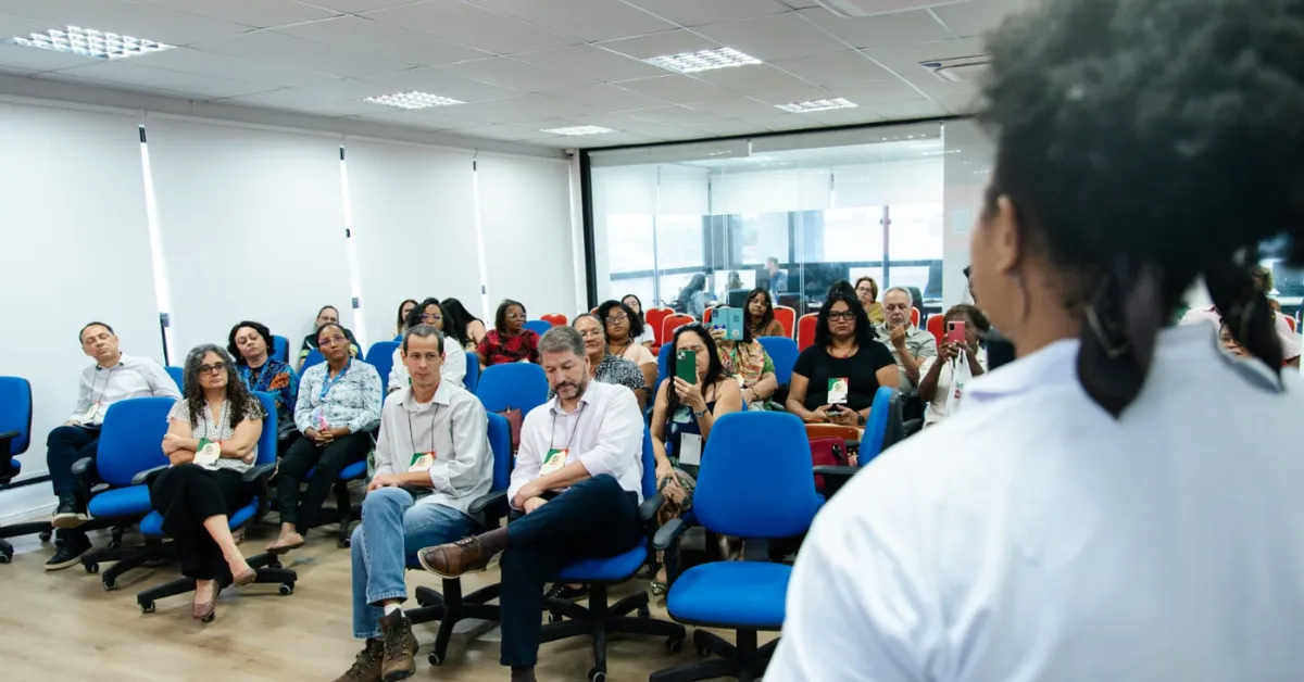 A proposta prevê a capacitação de 4 mil pessoas, com a meta de que 70% das vagas sejam ocupadas por mulheres