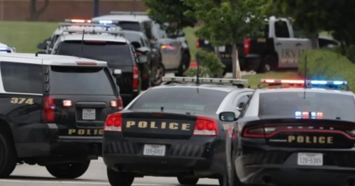 De acordo com autoridades locais, os primeiros disparos foram ouvidos pouco antes das 2h (horário local), em uma área movimentada da capital texana