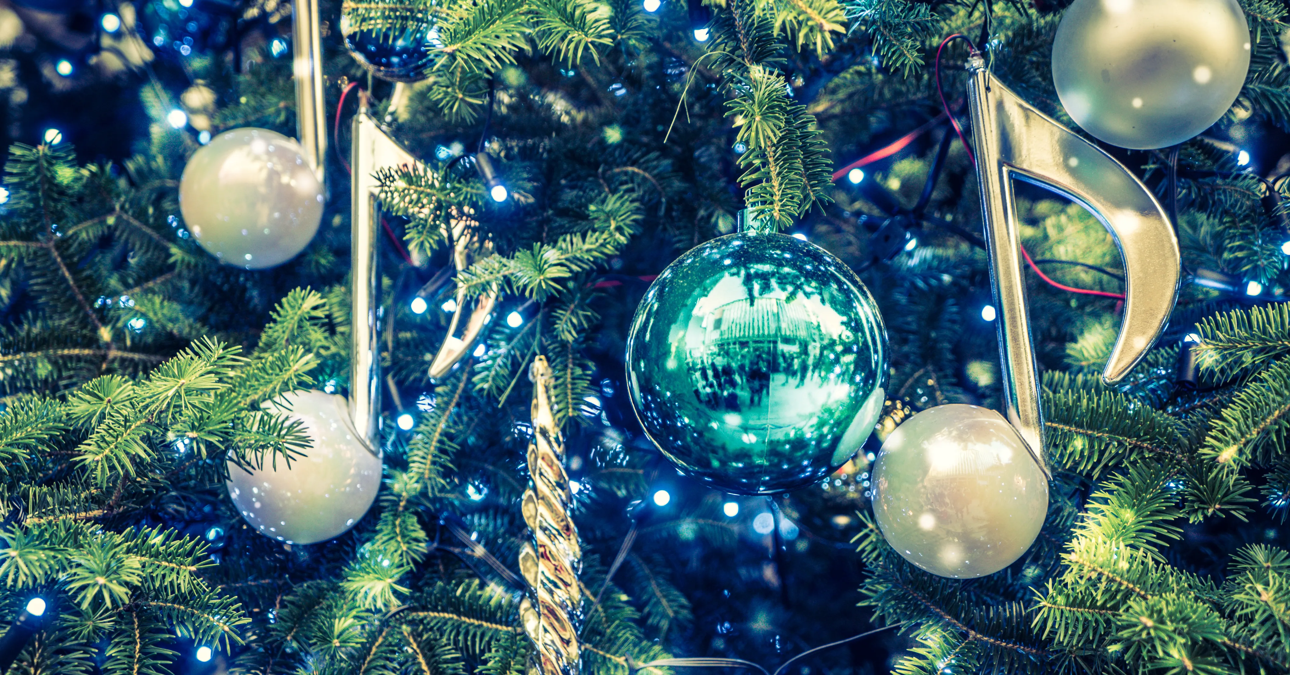 A música pode criar clima e conexão, estimulando o rala e rola neste feriadão do Natal