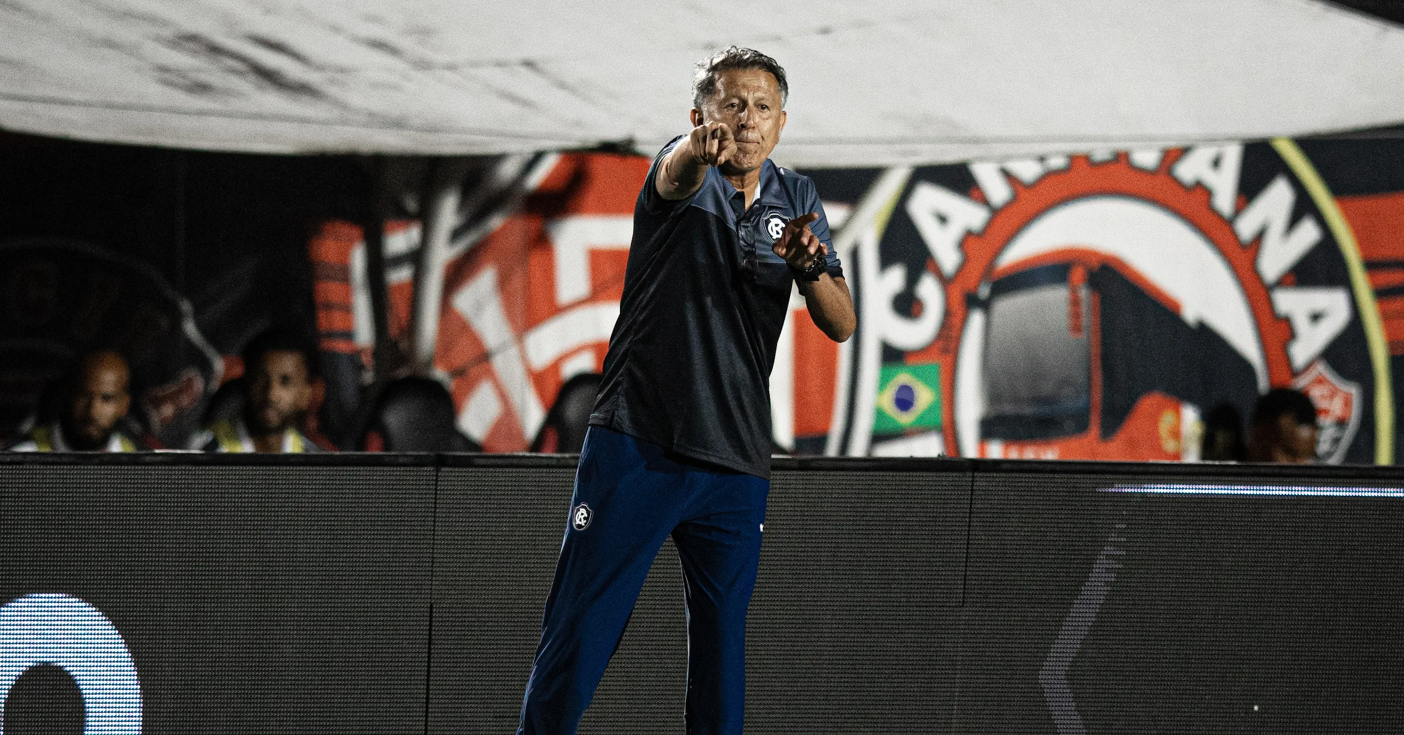 Osorio perdeu o jogo quando mexeu na equipe