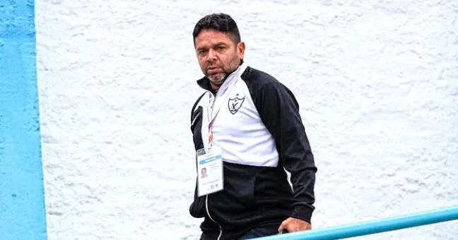 Treinador estava ao lado do preparador físico, que veio a óbito na hora do acidente