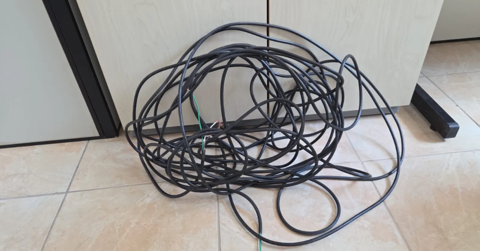 O suspeito foi abordado na esquina das ruas Almirante Tamandaré e Travessa São Pedro