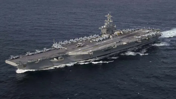 Porta-aviões americano, USS Abraham Lincoln