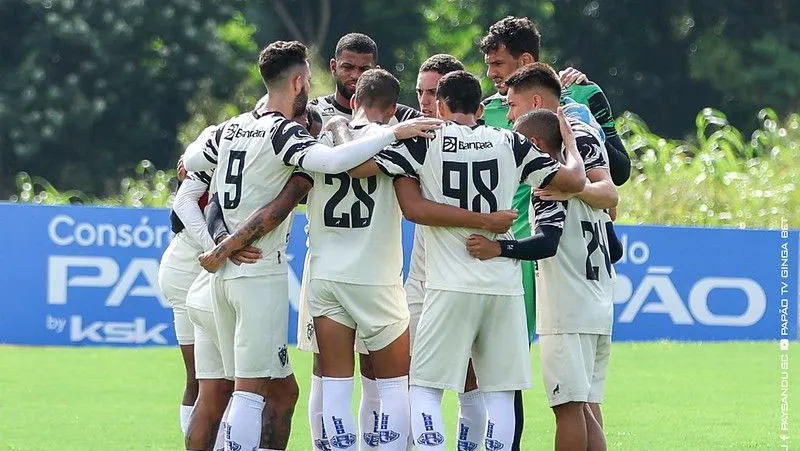 Paysandu e São Raimundo se enfrentam na Curuzu pela abertura do Parazão