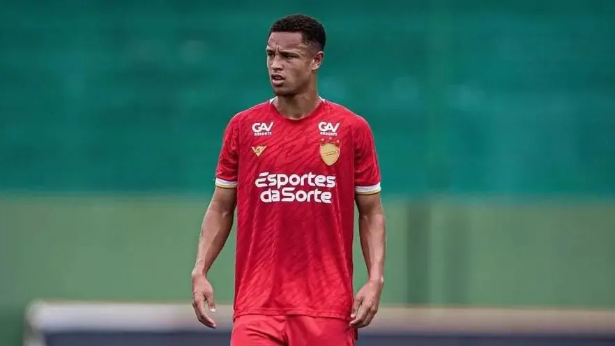 Paysandu se aproxima da contratação do lateral-esquerdo Higor para reforçar o elenco em 2026.