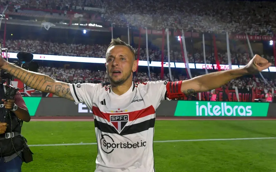 São Paulo contrata Rafinha como novo gerente esportivo em busca de renovação na gestão do futebol