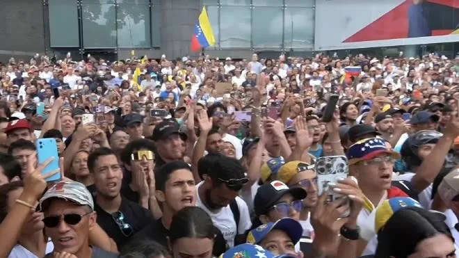 A mudança abriu um debate sobre quando o país deverá convocar novas eleições