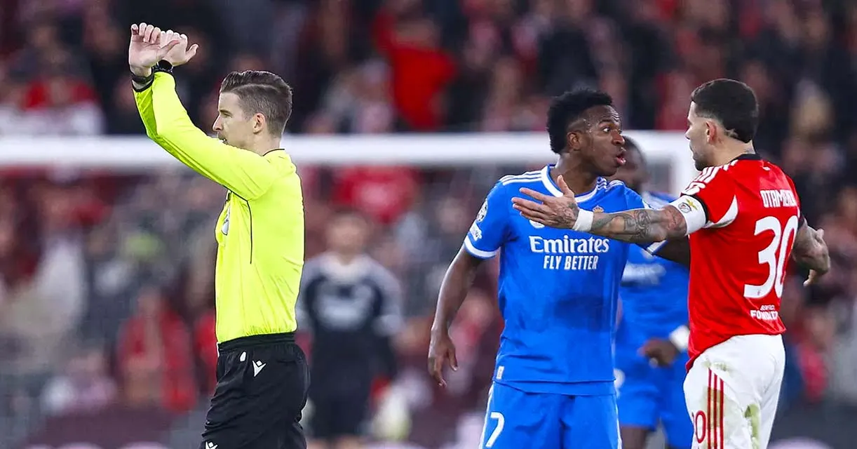 Vini Jr. discutindo com Otamendi na hora que sofreu ataque racista em Portugal