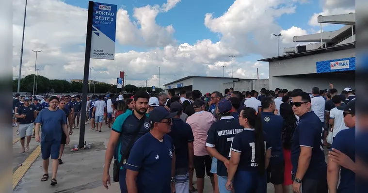 Primeiros jogos do Remo em casa na Série B de 2025 eram frequentes, as enormes filas e problemas com ingressos.