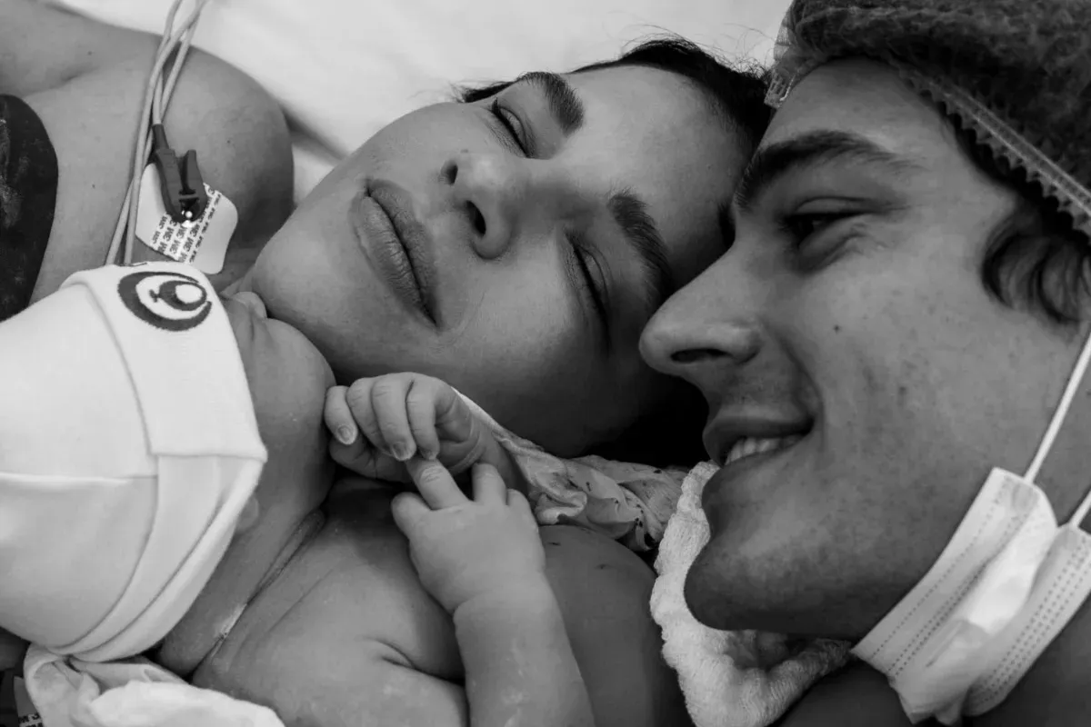 No domingo anterior ao parto, Mariana havia usado as redes sociais para mostrar a barriga na reta final da gestação, demonstrando a ansiedade pela chegada do bebê.