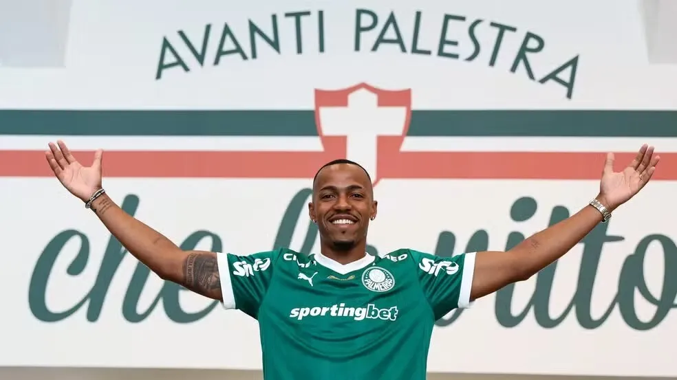Marlon Freitas é anunciado pelo Palmeiras