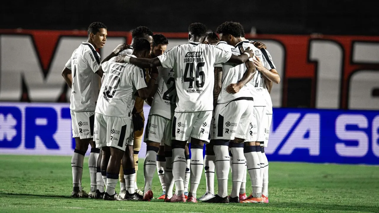 Remo estreou na Série A com derrota para o Vitória-BA, jogando em Salvador.