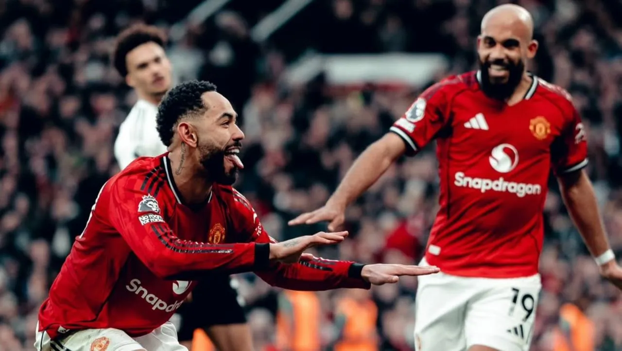 Matheus Cunha segue voando com a camisa dos Red Devils.