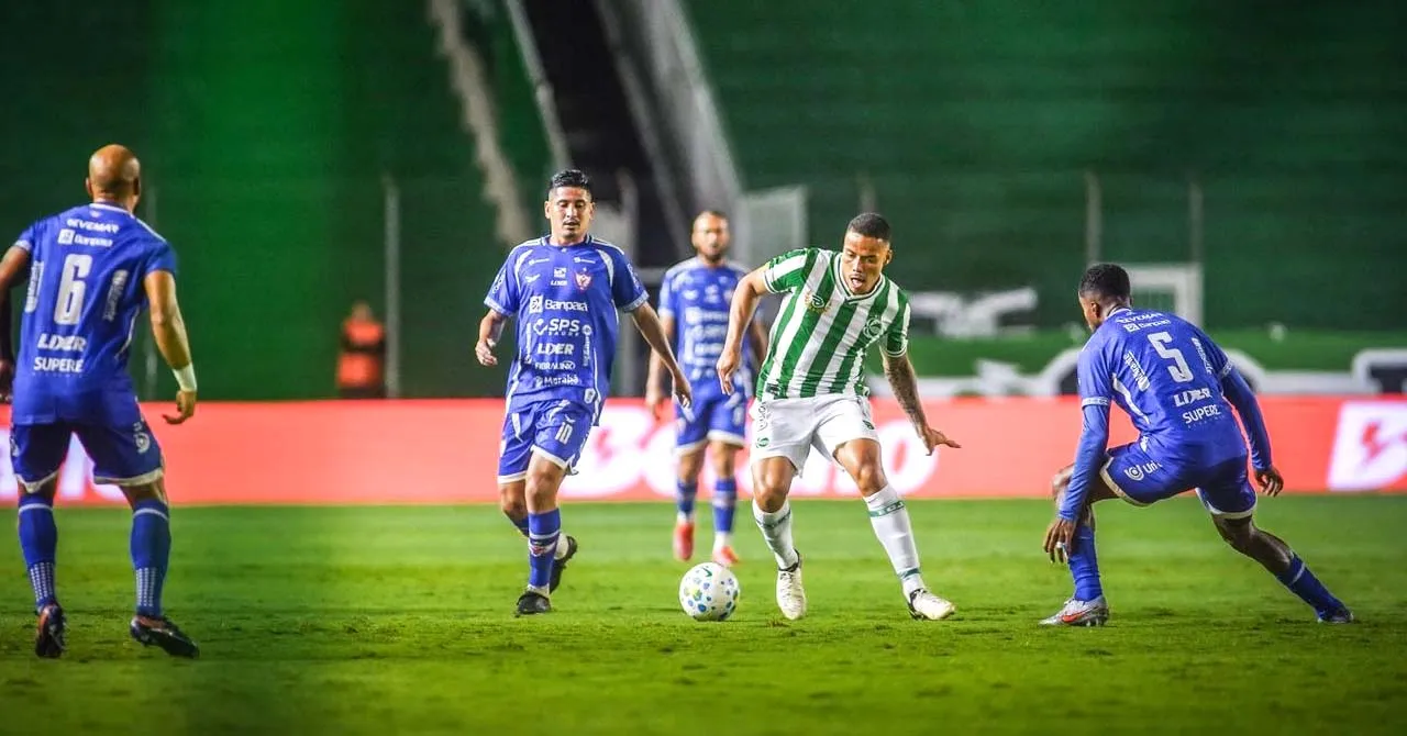 Azulão não conseguiu surpreender fora de casa e caiu na Copa do Brasil
