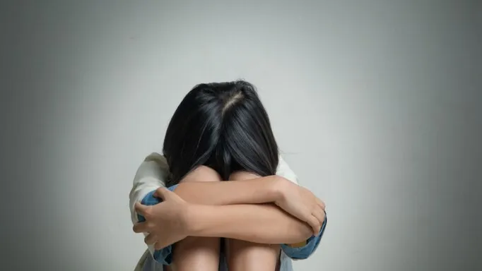 A criança de 11 anos, que foi vítima dos abusos com o consentimento da própria mãe, agora está sob cuidados de outros familiares.