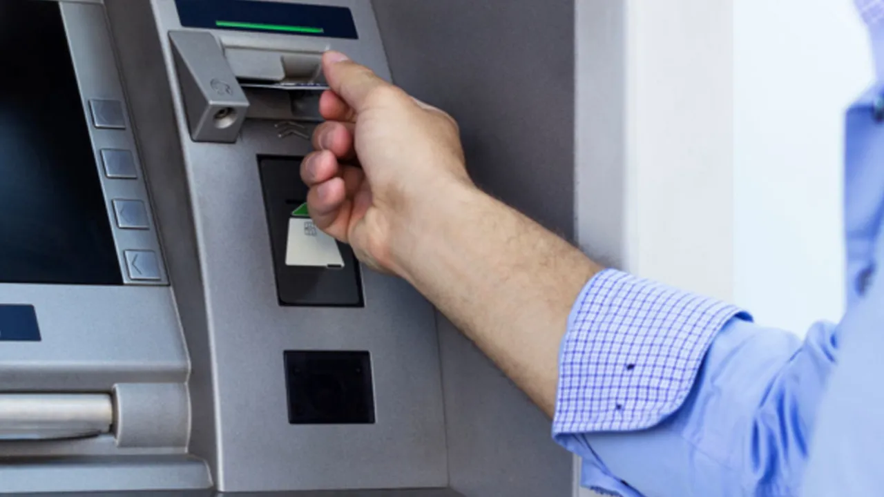 Bancos não abrem na segunda de Carnaval: saiba o que muda no atendimento.